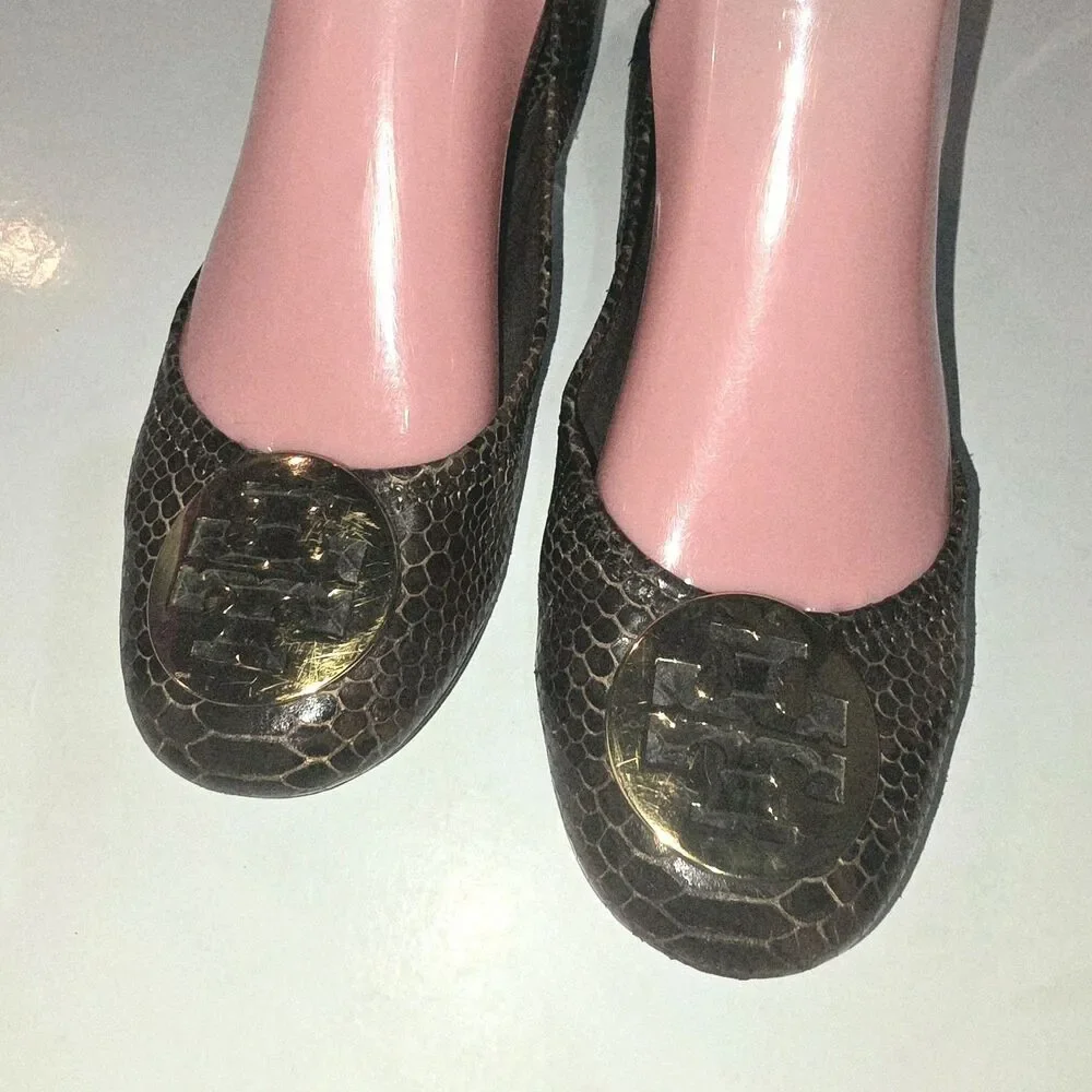 Tory Burch Sz 7.5 Reva Brown Faux Snake Gold Metal Logo Discs Boho Leather Flats